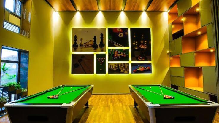 Weekend Address By Honest Homes Surat Exterior foto