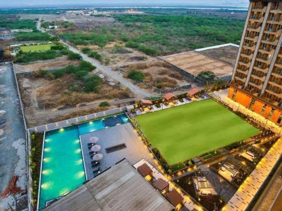 Weekend Address By Honest Homes Surat Exterior foto